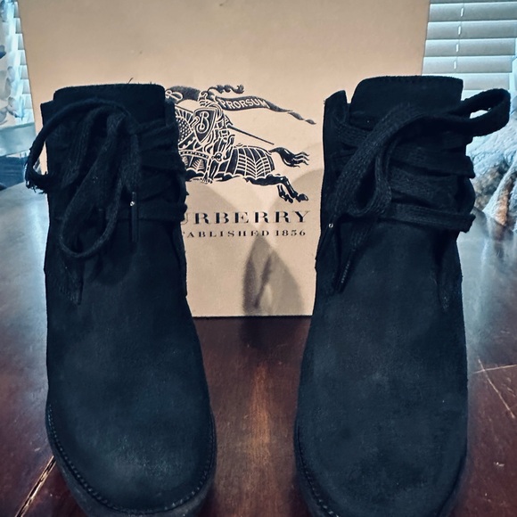 BURBERRY Ankle Boots - Picture 6 of 15